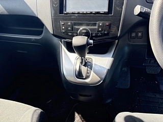 NISSAN SERENA 2012