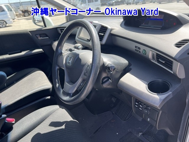 HONDA FREED 2013