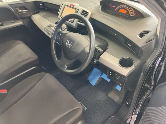 HONDA FREED 2010