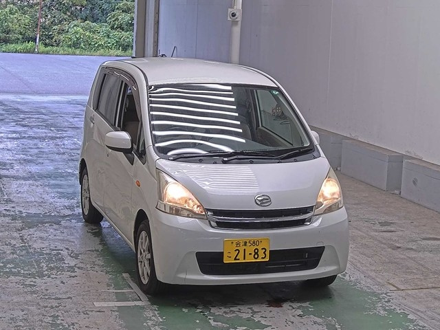 DAIHATSU MOVE 2011