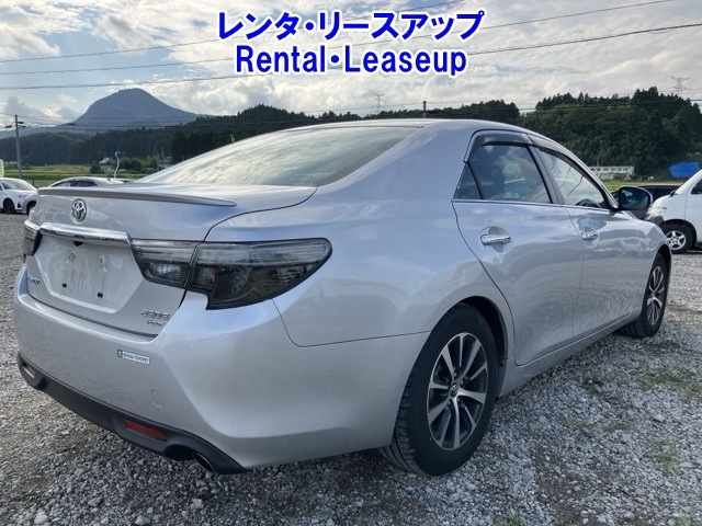 TOYOTA MARK X 2017