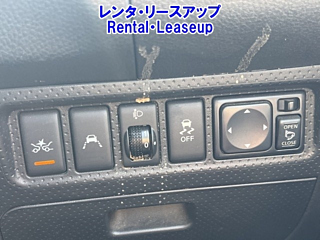 NISSAN AD 2017