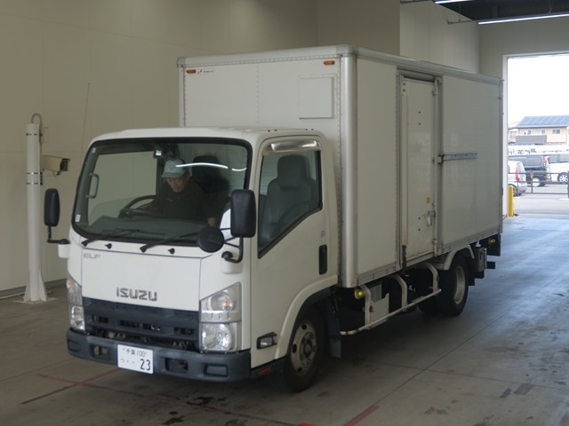 ISUZU ELF 2013