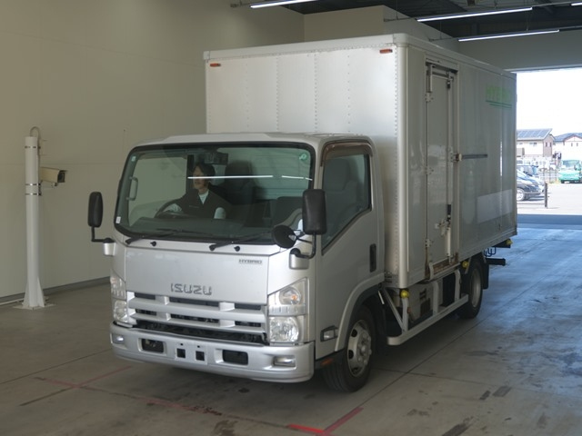 ISUZU ELF 2013