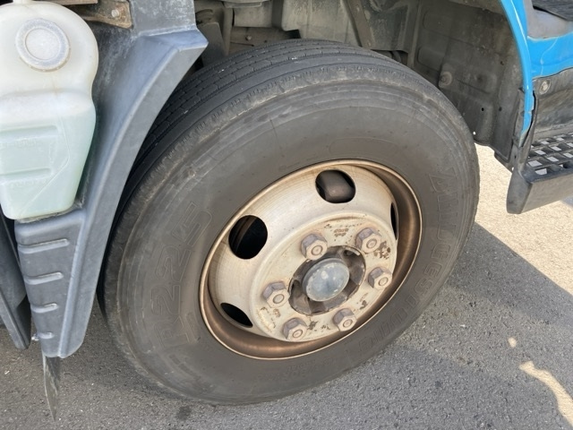 MITSUBISHI CANTER 2015