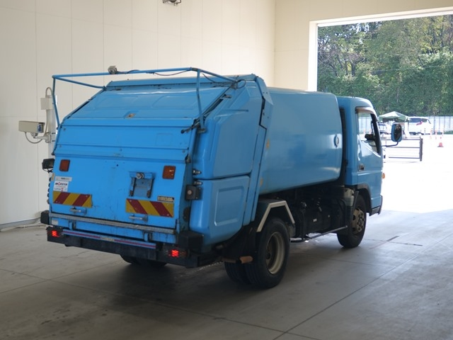 MITSUBISHI CANTER 2015