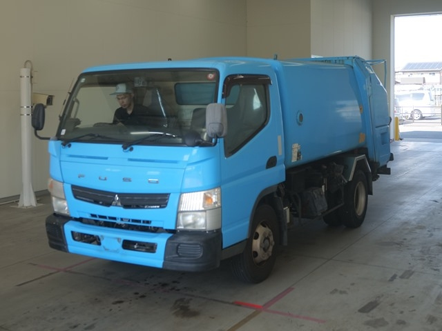 MITSUBISHI CANTER 2015