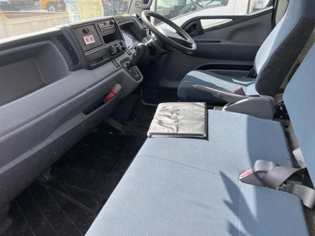 MITSUBISHI CANTER 2011