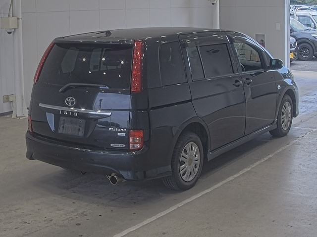 TOYOTA ISIS 2010