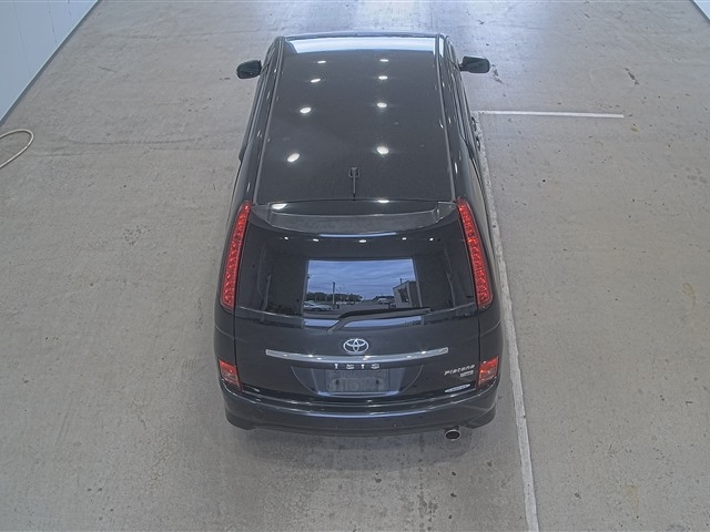 TOYOTA ISIS 2010