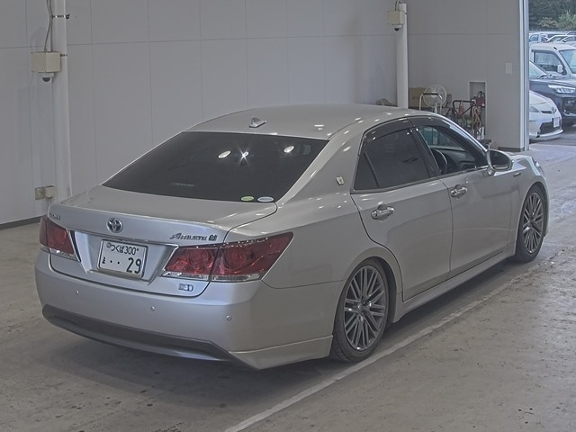 TOYOTA CROWN 2013