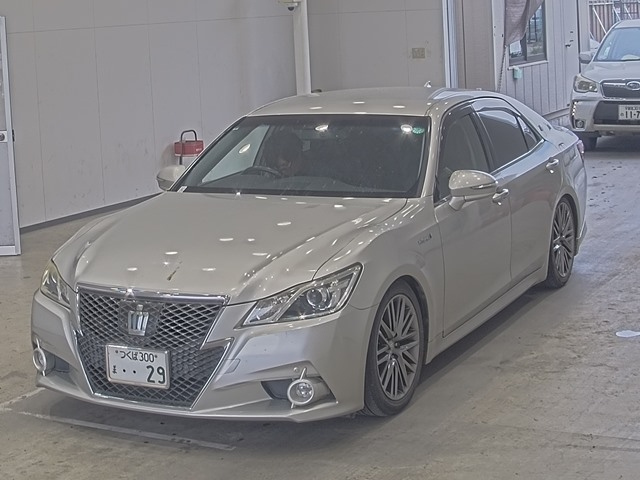 TOYOTA CROWN 2013