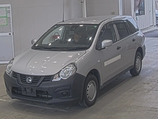 NISSAN AD 2018