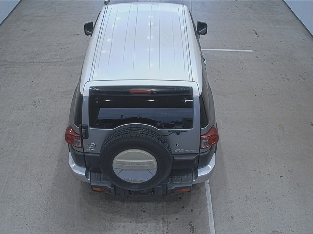 TOYOTA FJ CRUISER 2011