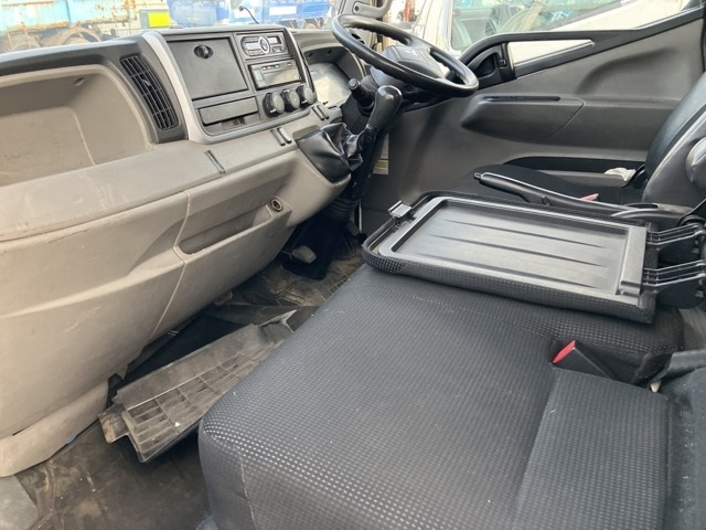 MITSUBISHI CANTER 2016