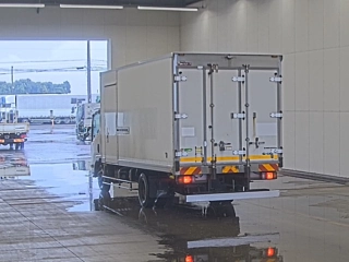 ISUZU ELF 2019