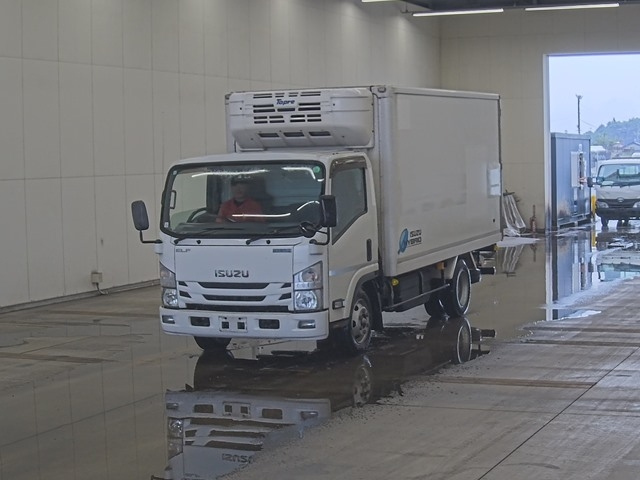 ISUZU ELF 2017