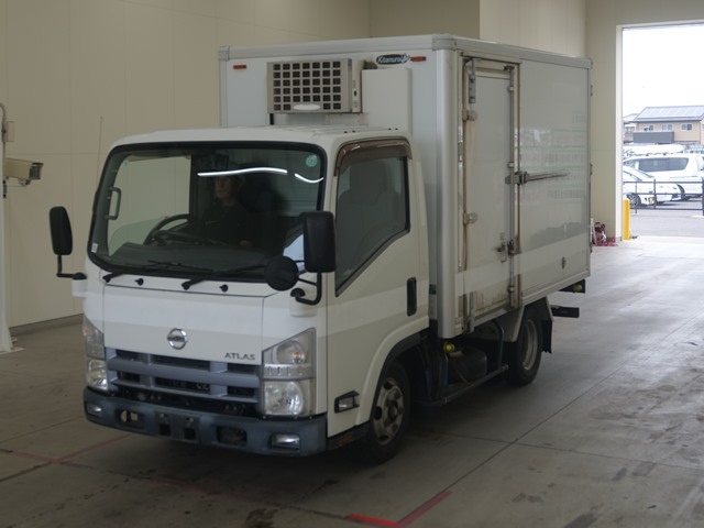 NISSAN ATLAS 2012