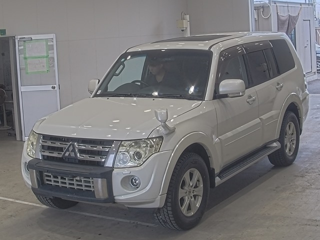 MITSUBISHI PAJERO 2012