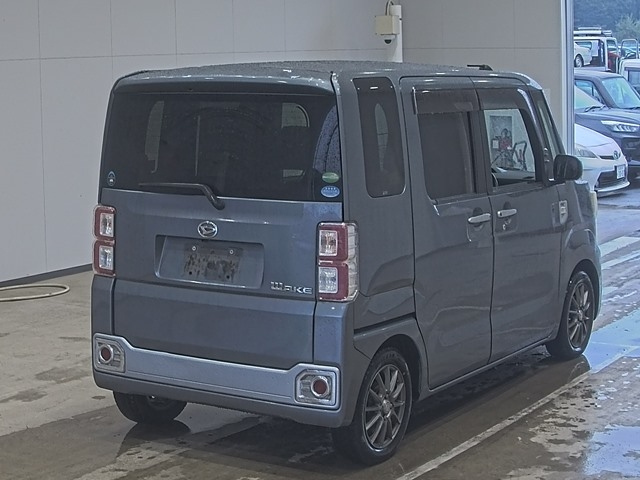 DAIHATSU WAKE 2015
