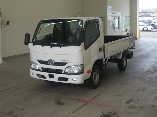 TOYOTA DYNA 2019