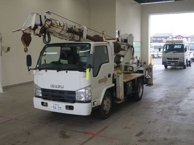 ISUZU ELF 2013