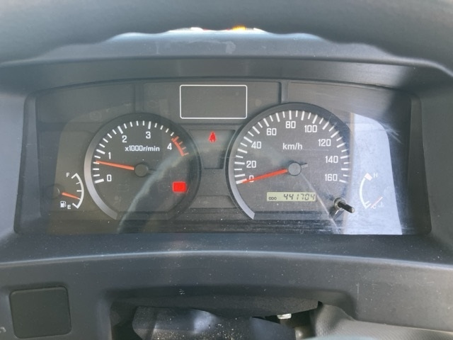 ISUZU ELF 2013