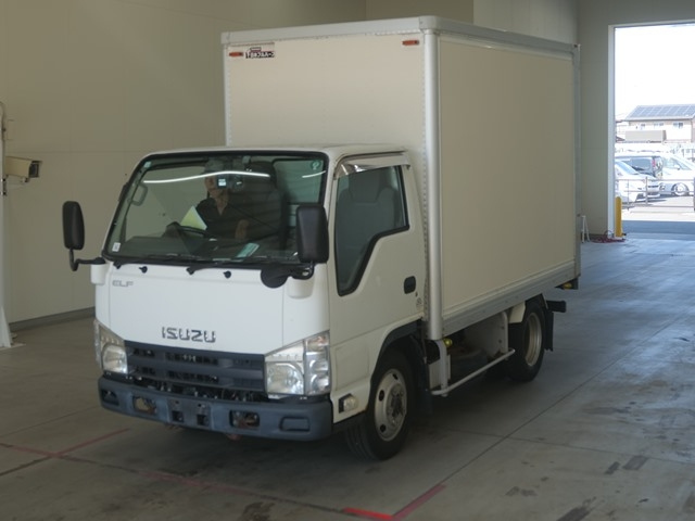 ISUZU ELF 2012
