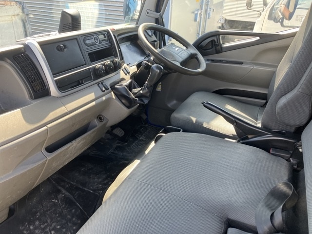 MITSUBISHI CANTER 2018