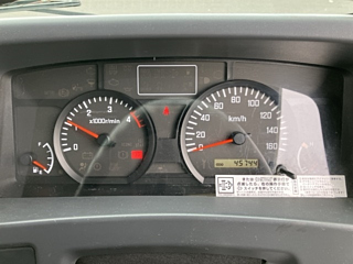 ISUZU ELF 2011