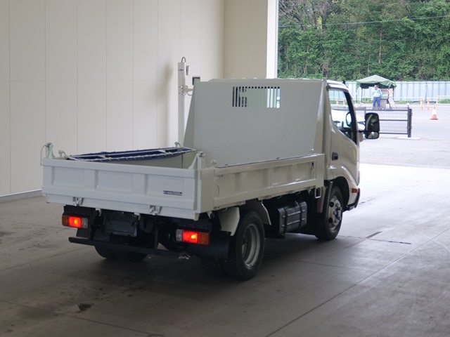 HINO DUTRO 2013