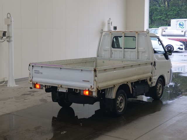 NISSAN VANETTE TRUCK 2011