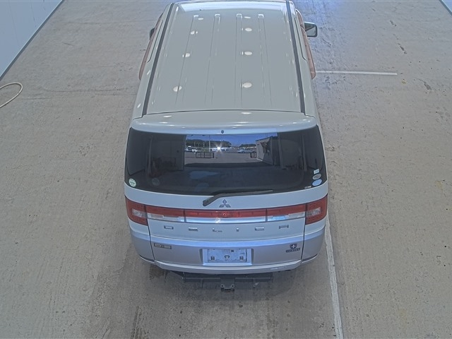 MITSUBISHI DELICA D5 2008