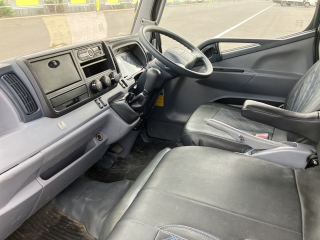 MITSUBISHI CANTER 2015