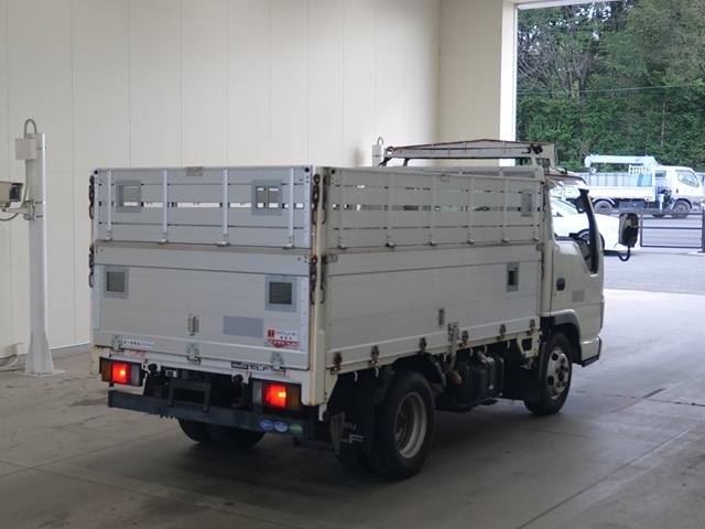 ISUZU ELF 2008