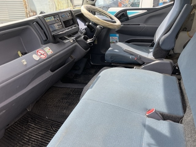 MITSUBISHI CANTER 2015