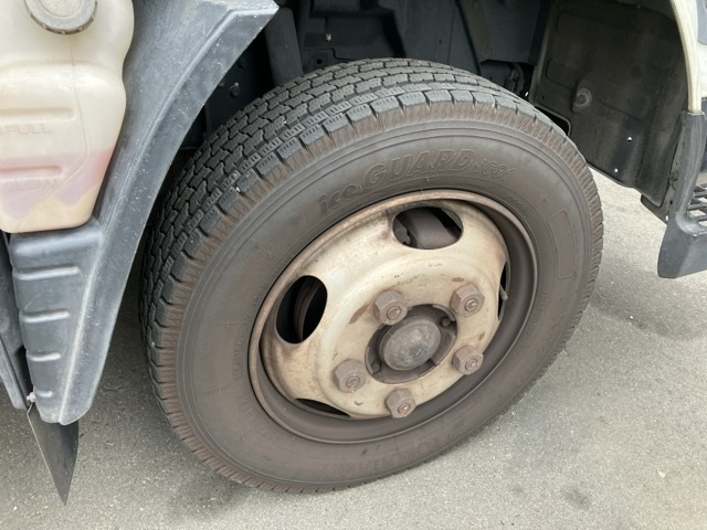 MITSUBISHI CANTER 2015