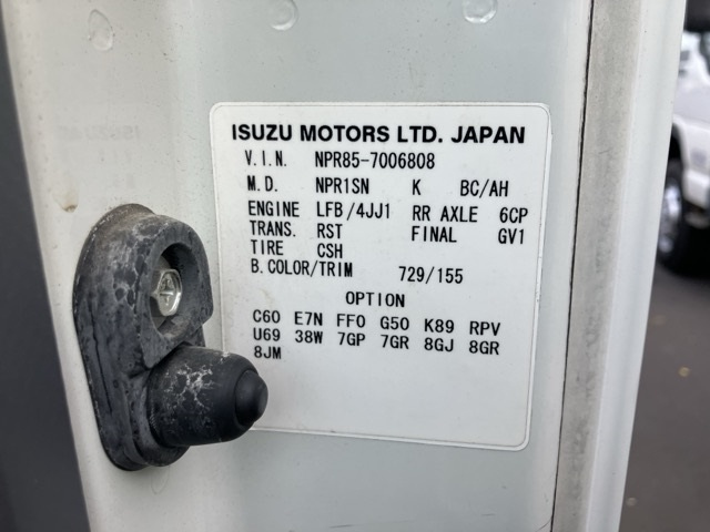 ISUZU ELF 2008