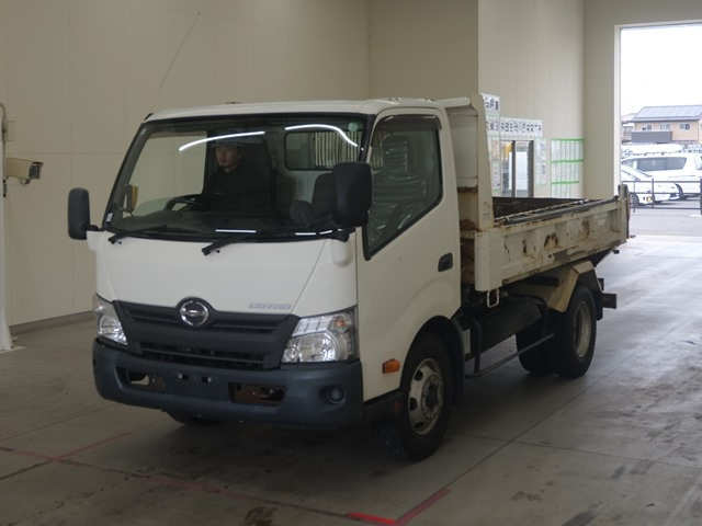 HINO DUTRO 2016