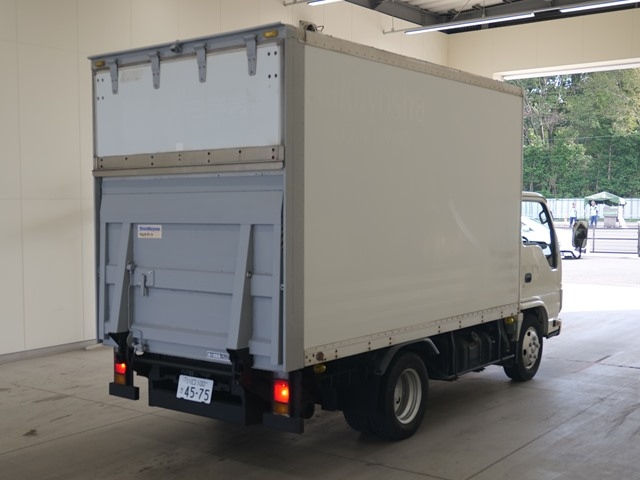 ISUZU ELF 2013
