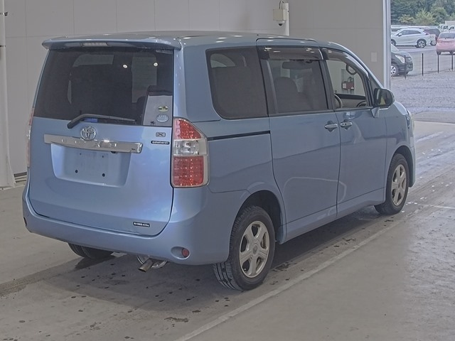 TOYOTA NOAH 2008