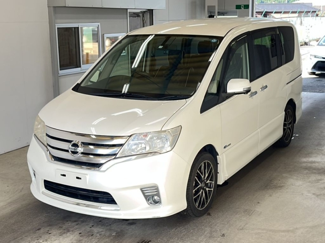 NISSAN SERENA 2013