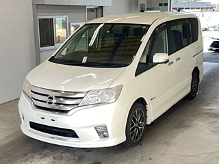 NISSAN SERENA 2013