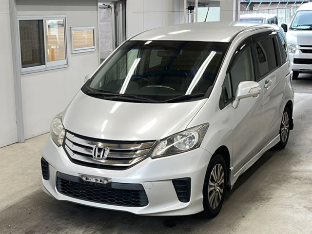 HONDA FREED 2012