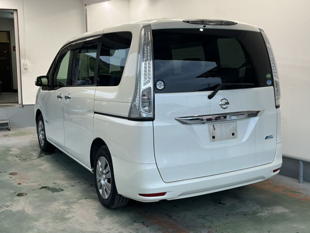NISSAN SERENA 2014
