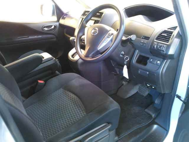 NISSAN SERENA 2013