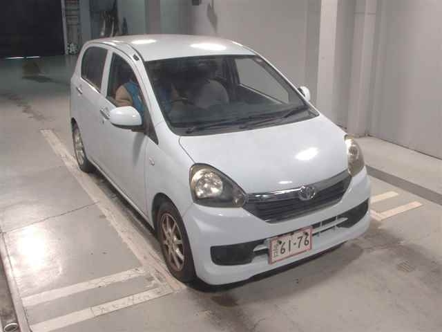 TOYOTA PIXIS EPOCH 2014
