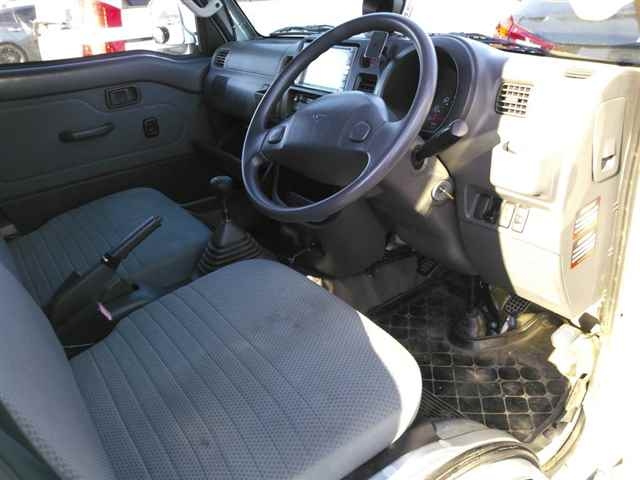 DAIHATSU HIJET TRUCK 2011