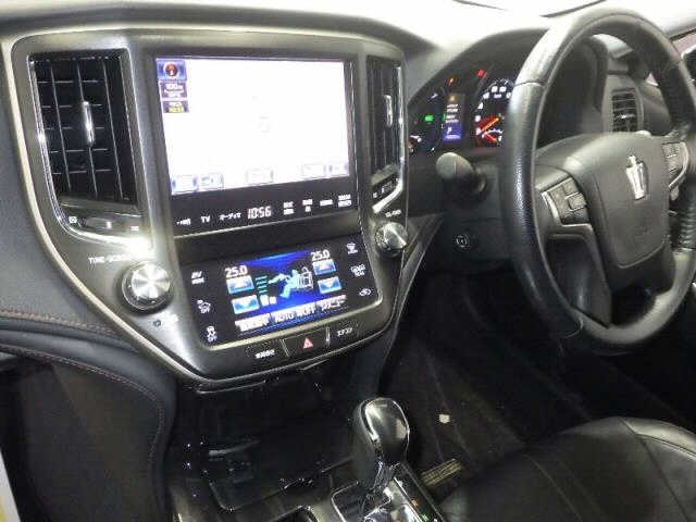 TOYOTA CROWN 2013