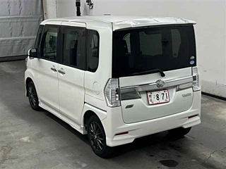 DAIHATSU TANTO 2015